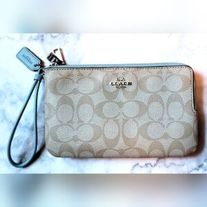 COACH Zip Wristlet Signature Canvas Khaki/Blue Seafoam 87591